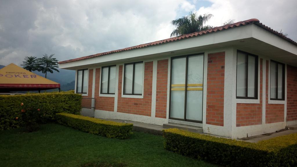 Hostal La Sultana Santa Rosa De Cabal Kültér fotó