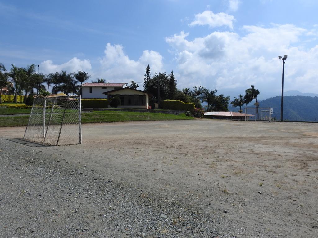 Hostal La Sultana Santa Rosa De Cabal Kültér fotó