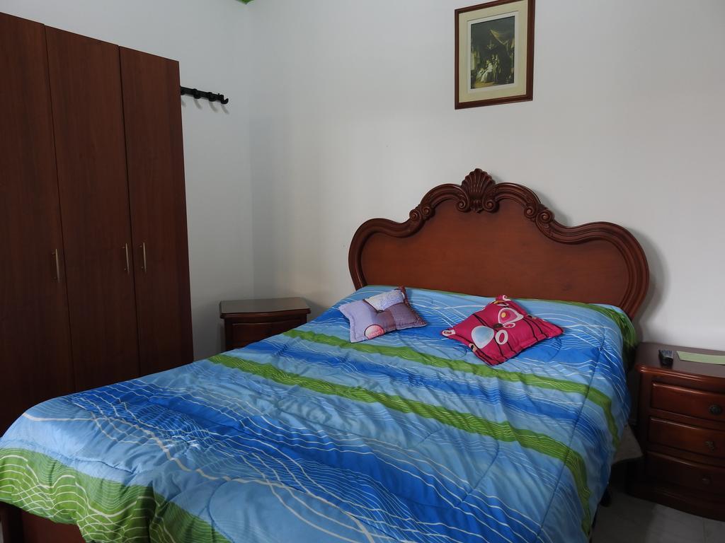 Hostal La Sultana Santa Rosa De Cabal Kültér fotó