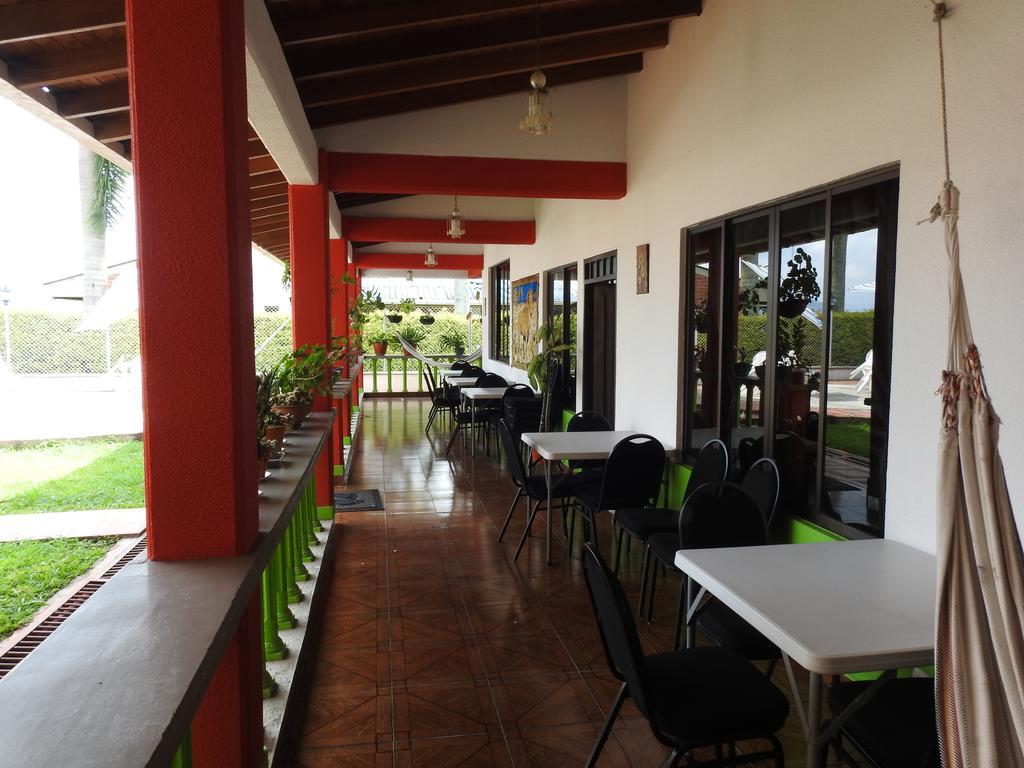 Hostal La Sultana Santa Rosa De Cabal Kültér fotó